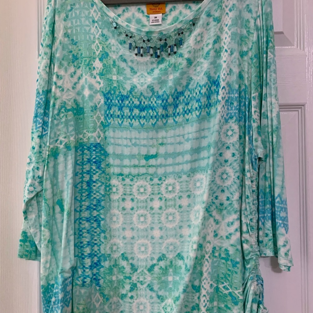 Ruby Road size 3x top with jewels around neckline